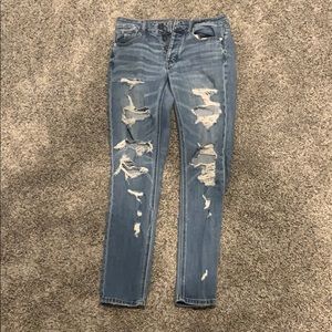 American Eagle ripped mom jeans